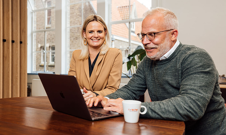 Coniche vacancy hero image desktop o2